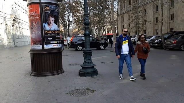 Театральная площадь Баку смотреть онлайн