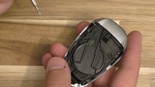 Alfa Romeo Giulia key fob battery change - DIY смотреть онлайн