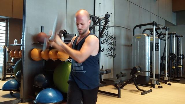 Martial Art workout with Technogym Twin Clubs смотреть онлайн