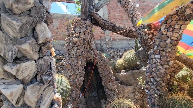 33 AÑOS PEGANDO MILES DE PIEDRAS | CASA de PIEDRAS en JALPA смотреть онлайн
