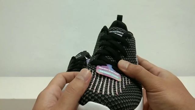 Unboxing Sepatu Skech-air by Skehcers with Memory Foam смотреть онлайн