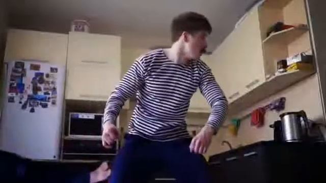 Эх какие мужики на всо гатовы чтобы не палится смотреть онлайн