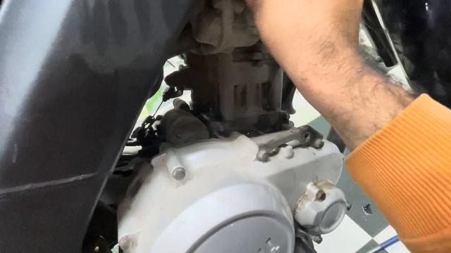 R15 bike full service || Engine flush || Radiator flush || Petrol tank clean || Radiator fan proble смотреть онлайн
