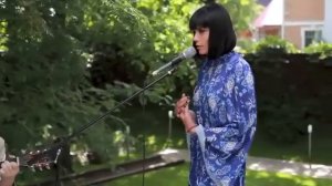 Малая антология бардовской песни. Сола Монова. Не умирайте,принц.