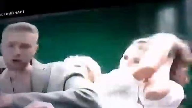 Клип ЕГОРА КРИДА:мало так мало (неочень,слушать в наушниках) смотреть онлайн