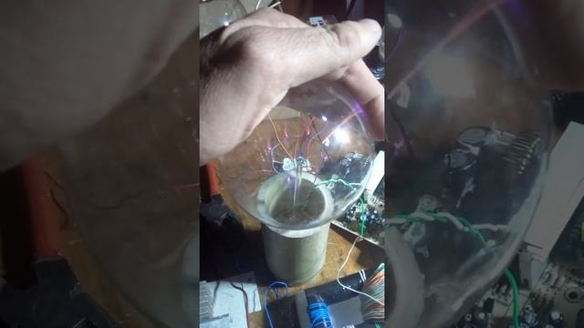 Plasma Caliente/Eléctrico-Free Energy смотреть онлайн