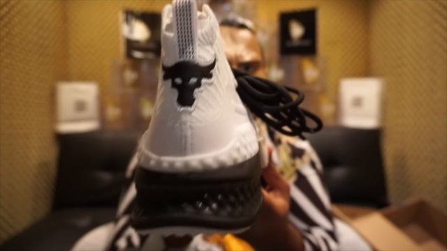 Under Armour Project Rock 1 Unboxing (white) | @TrinityDaniels смотреть онлайн