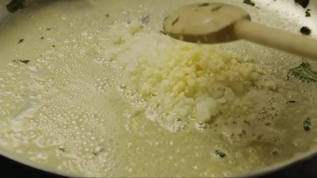 How to Make Cheesy Creamed Spinach | Veggie Recipe | Allrecipes.com смотреть онлайн