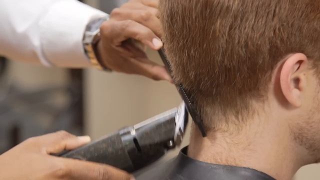 How to cut a Classic Gentleman's Haircut Part 4 (The Mayfair Barber) смотреть онлайн