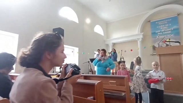 Общее пение - этот день сотворил Господь. смотреть онлайн
