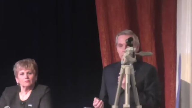 Дебаты ЕР в Ишиме: 7. А.АРТЮХОВ ДОПОЛНИЛ неполный ответ А.Богданова смотреть онлайн