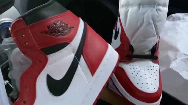 Air Jordan 1 “Chicago” UA LJR смотреть онлайн