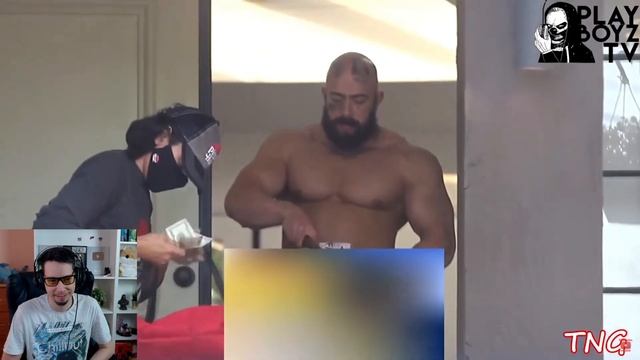 КАЧОК НУДИСТ ВСТРЕЧАЕТ ДОСТАВЩИКОВ ПИЦЦЫ ПРАНК РЕАКЦИЯ смотреть онлайн