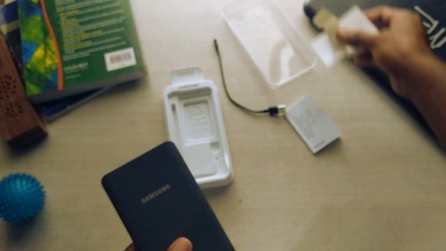 Samsung Power bank 10000 mah - unboxing + overview - in hindi 2018. смотреть онлайн