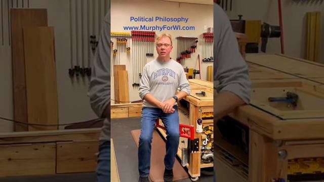 1 Minute Political Philosophy смотреть онлайн