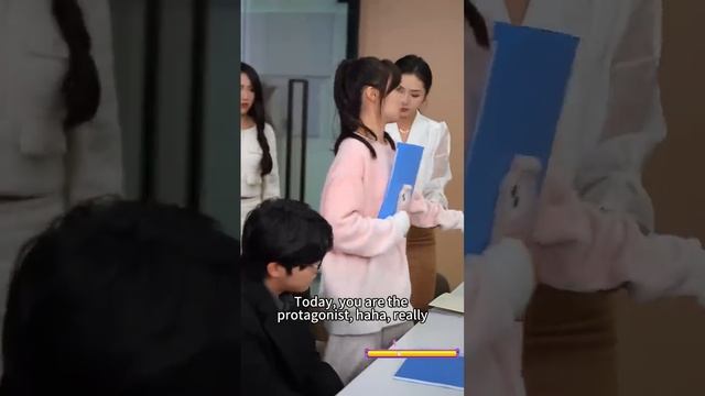 董事長假扮清潔工視察公司，被假千金撞倒突然病發，真千金路過及時救下，董事長成為她的最強後盾，直接把總裁孫子嫁給她#熱播短劇#霸道總裁#逆襲#甜寵#chinesedramaengsub