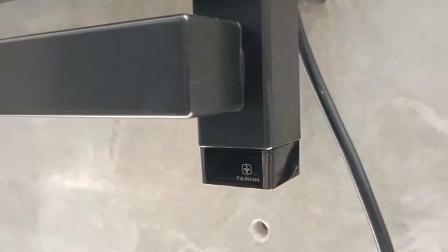 TERMA QUADRUS SLIM ONE 450*1185 BLACK MATT E8 ELECTRIC смотреть онлайн