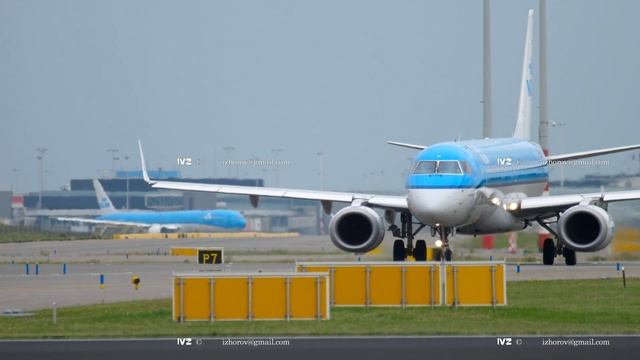 KLM Cityhopper Embraer 190 taxiing смотреть онлайн