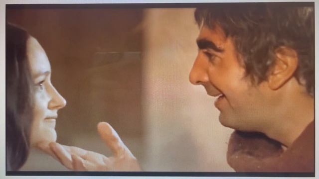 Romeo & Juliet w/ Marry Me смотреть онлайн