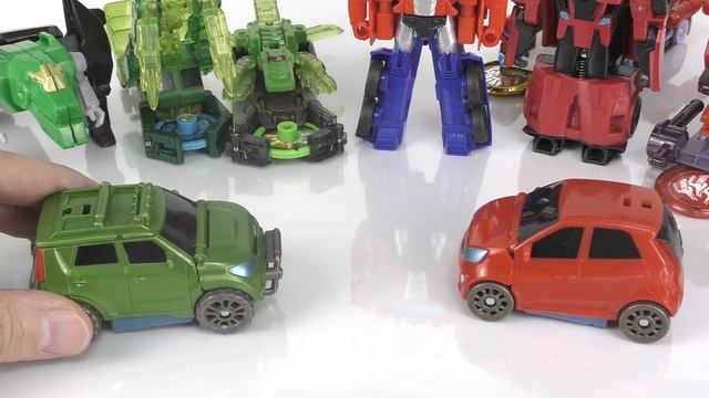 Зеленые Роботы против красных Трансформеров Какой цвет самый крутой? смотреть онлайн