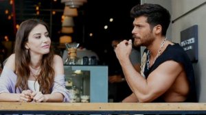 When Demet opposed the new project of Can Yaman and Özge Gürel, Özge reacted sharply.