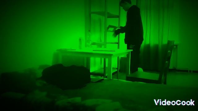 Жизнь в комнате. Слова будущего смотреть онлайн