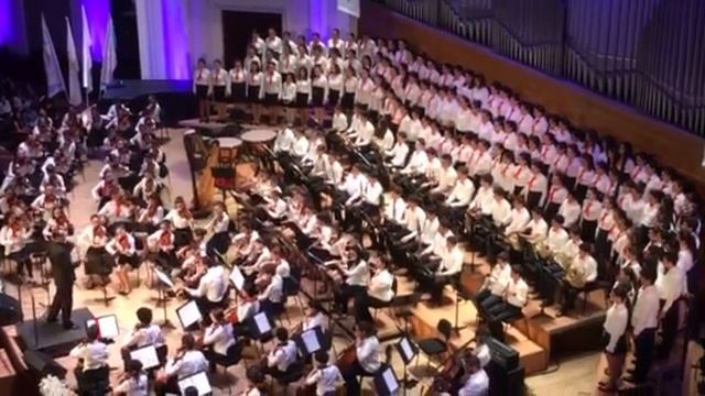 Симфонический оркестр молодых музыкантов, под управлением А. Арзуманяна. смотреть онлайн