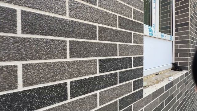 Поклеили АМК панели на фасад школы