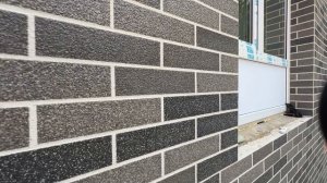 Поклеили АМК панели на фасад школы