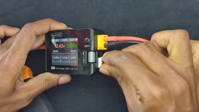 Best Balance charger ToolKitRC смотреть онлайн
