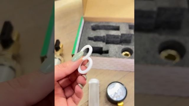 Фильтр свободного вращения с манометром для холодной воды Vieir JC148 смотреть онлайн