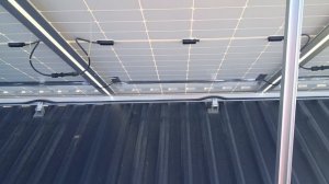 Лайфхак: очистка панелей от снега