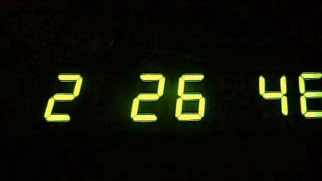 Часы, будильник, термометр (ATmega8) смотреть онлайн