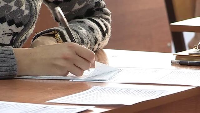 Сегодня одиннадцатиклассники писали итоговое сочинение смотреть онлайн