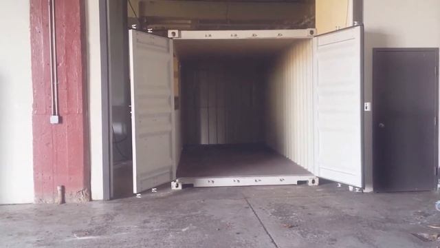 Plasma cutter meets shipping container - Akron, OH смотреть онлайн