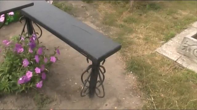 Лавка на кладовище