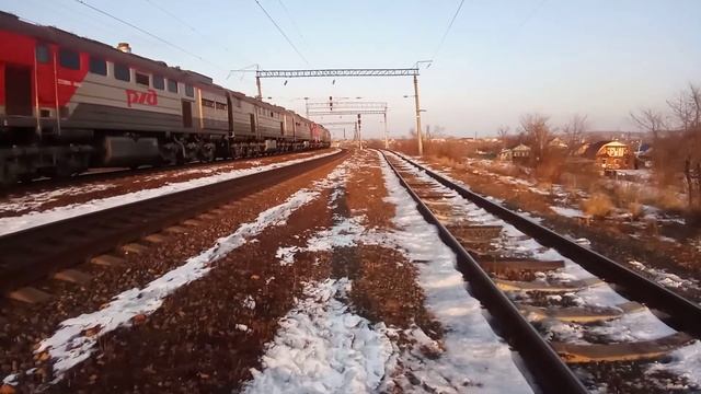 Зимние десятки! Тепловозы 3ТЭ10УК-0048 и 3ТЭ10МК-1276 резервом. смотреть онлайн