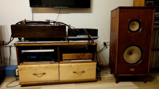 Усилитель мощности Pioneer M22.