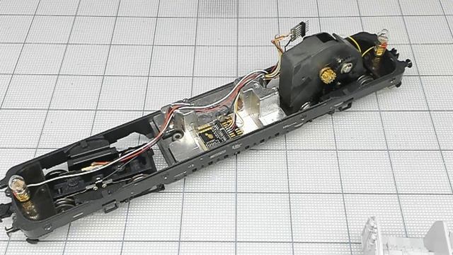 Эволюция фирмы Fleischmann DB V221 DCC смотреть онлайн
