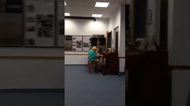 Mickey Kors смотреть онлайн