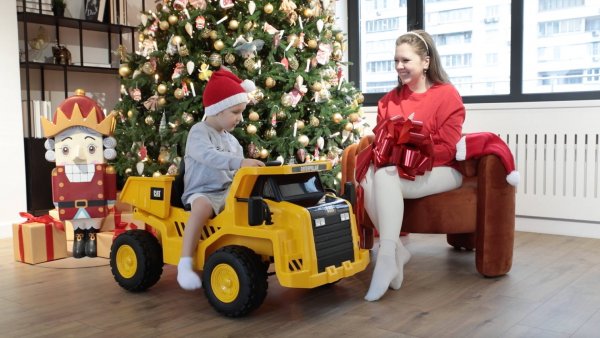 Электромобиль - самосвал Caterpillar / Babycare_под_ёлочку