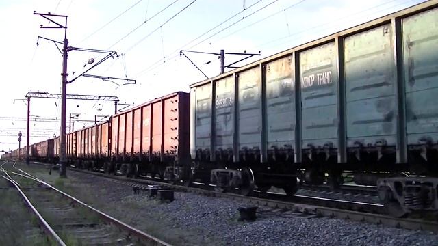 «На переднем неспеша» ВЛ80к-098 с чётным грузовым смотреть онлайн