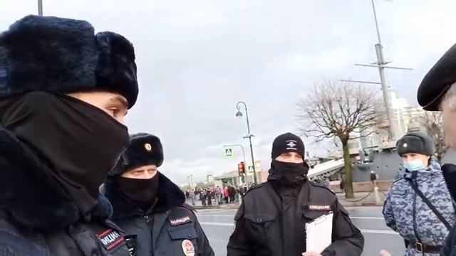 Реакция полиции на знамя победы. смотреть онлайн