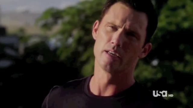 Music Video: Burn Notice - Set Fire to the Rain смотреть онлайн