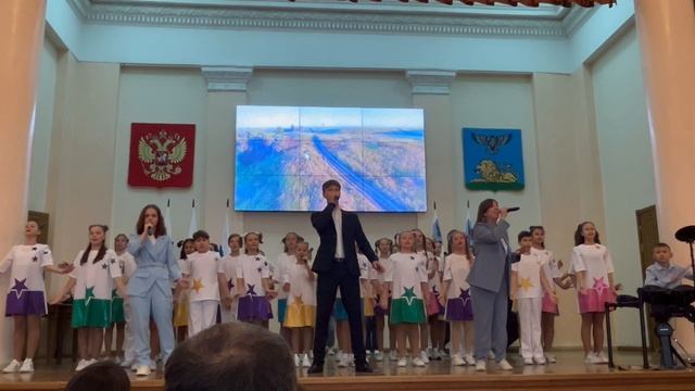 Родина моя. Слова Р. Рождественского, муз. Д. Туманова - исп. Сводный хор ДМШ и ДШИ г. Белгород смотреть онлайн