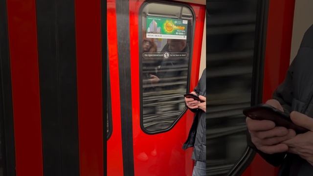 Уровень шума в поездах Петербургского метро — какой самый тихий? смотреть онлайн