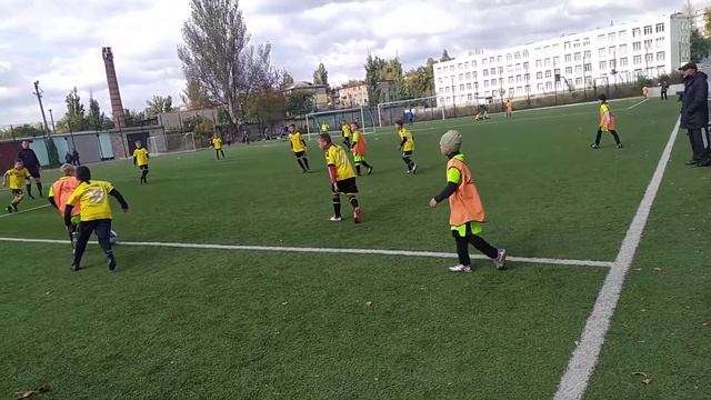 КДЮСШ (Макеевка) 2013 - ДЮСШ 2 (Горловка) 2011 Счёт 1:3 Часть 5 смотреть онлайн