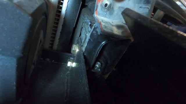 Protect the WJ's Radiator with a Heavy Duty Skid Plate Support смотреть онлайн