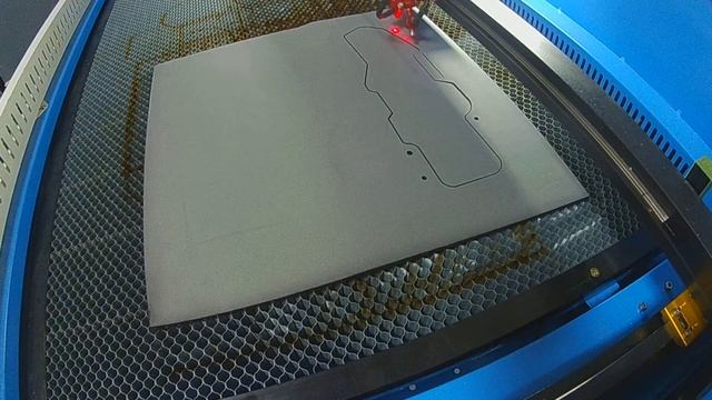 | Inside A CO2 Laser Cutter | Cutting Automotive Light Gaskets | 20 Watt | смотреть онлайн