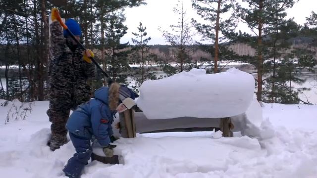 Нам нужен Ваш стол и Ваши скамейки смотреть онлайн